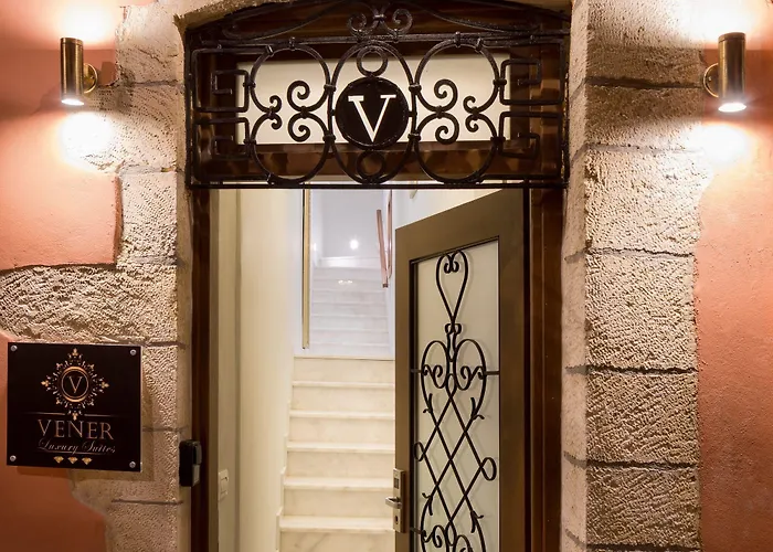 Vener Luxury Apartment